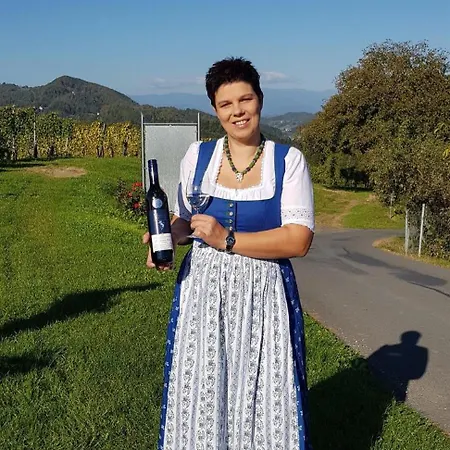 Frühstückspension Muster Bernhard Und Gertrud Vlg. Trautenhof Leutschach
