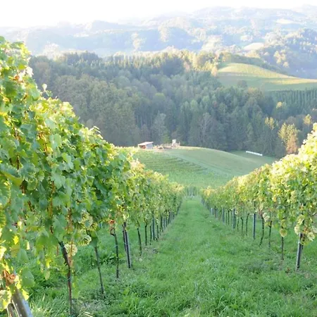 Muster Bernhard Und Gertrud Vlg. Trautenhof 3*