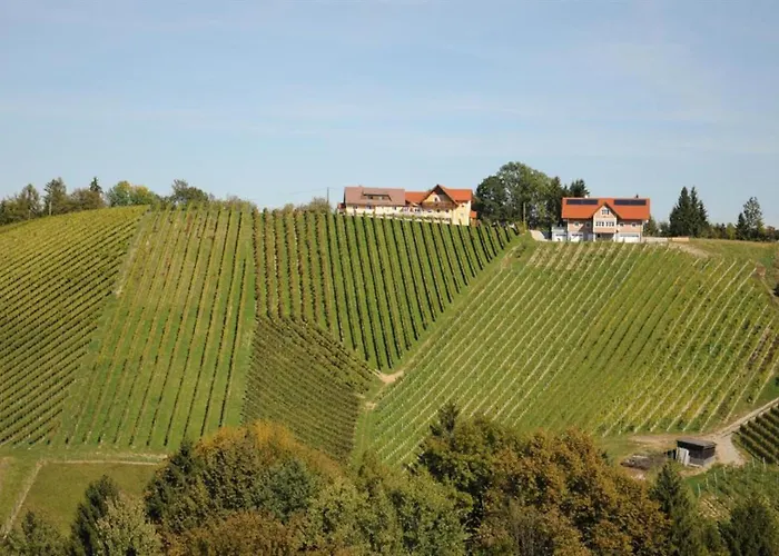 Muster Bernhard Und Gertrud Vlg. Trautenhof Bed & Breakfast Leutschach